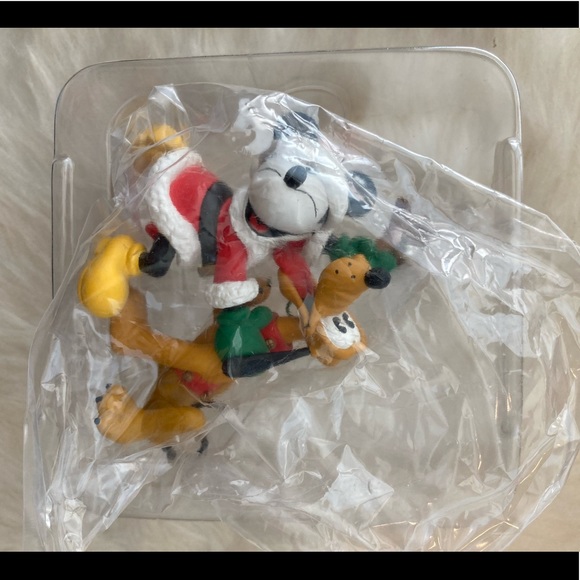 Hallmark Disney Ornament Mickey and Pluto - Picture 4 of 5